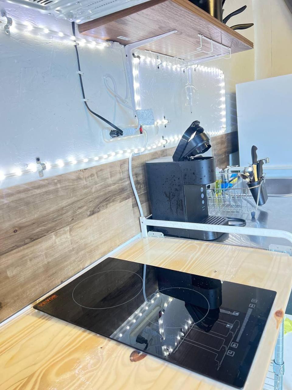 Work, Rest And Play: Wifi, Tv And Backyard Bliss Leilighet North Miami Beach Eksteriør bilde