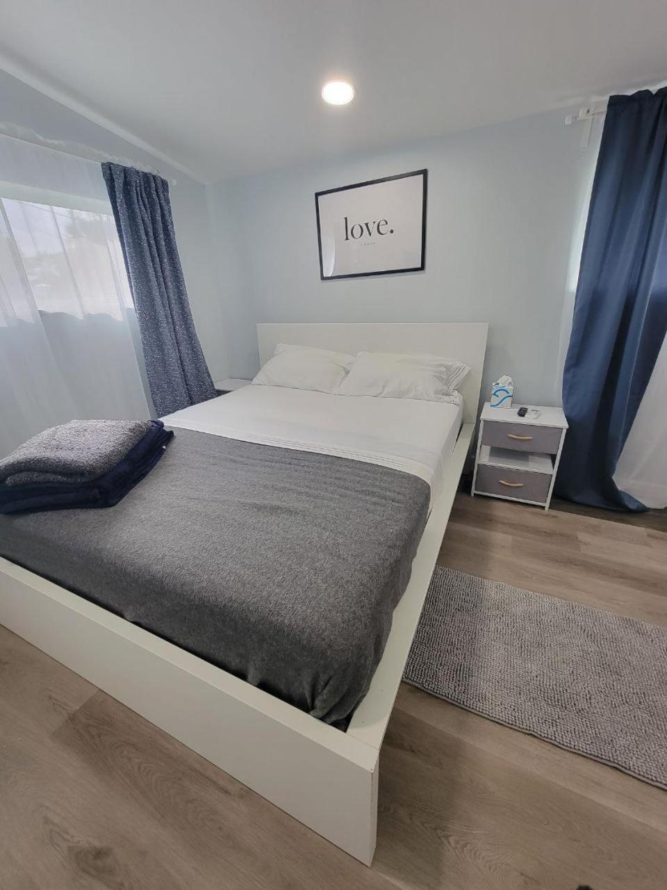 Work, Rest And Play: Wifi, Tv And Backyard Bliss Leilighet North Miami Beach Eksteriør bilde