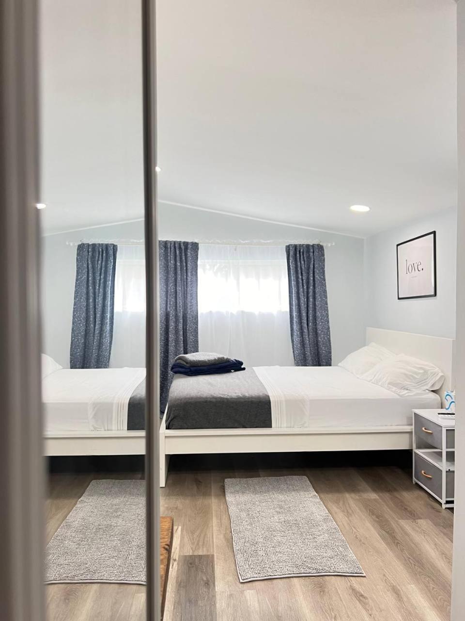 Work, Rest And Play: Wifi, Tv And Backyard Bliss Leilighet North Miami Beach Eksteriør bilde