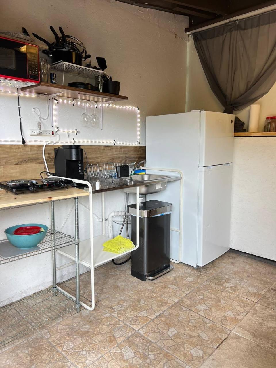 Work, Rest And Play: Wifi, Tv And Backyard Bliss Leilighet North Miami Beach Eksteriør bilde