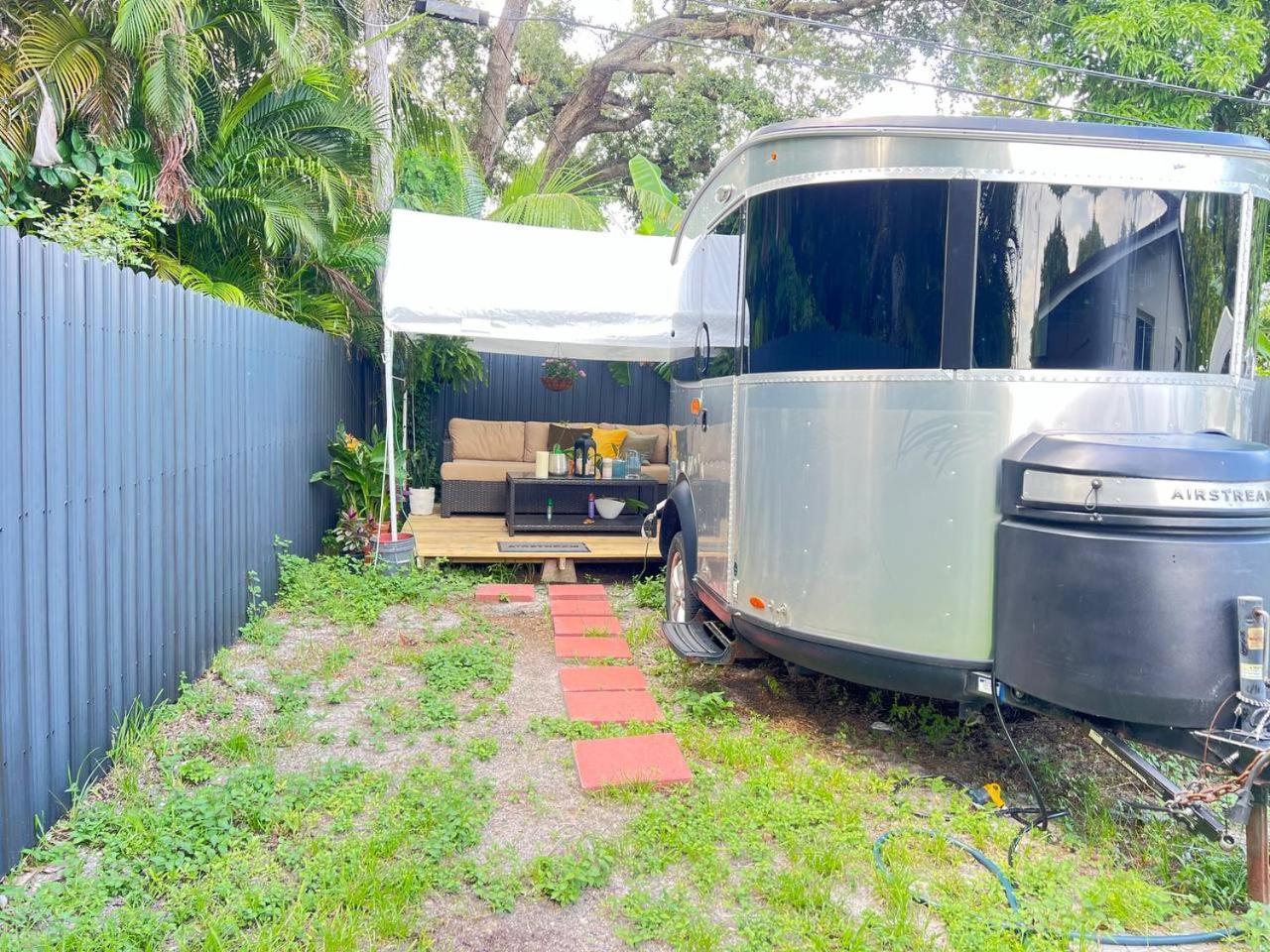 Work, Rest And Play: Wifi, Tv And Backyard Bliss Leilighet North Miami Beach Eksteriør bilde