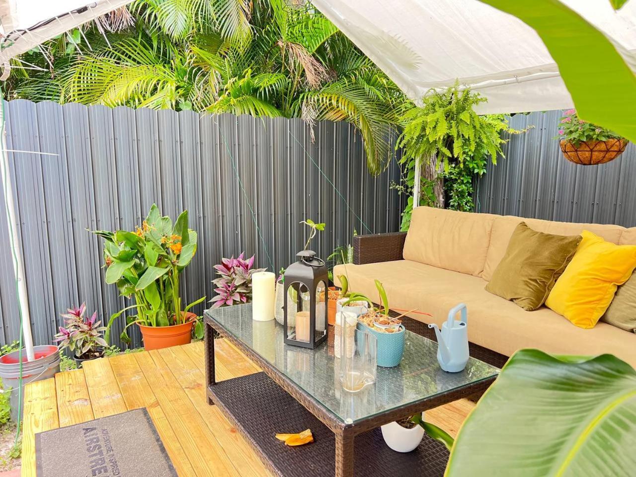 Work, Rest And Play: Wifi, Tv And Backyard Bliss Leilighet North Miami Beach Eksteriør bilde